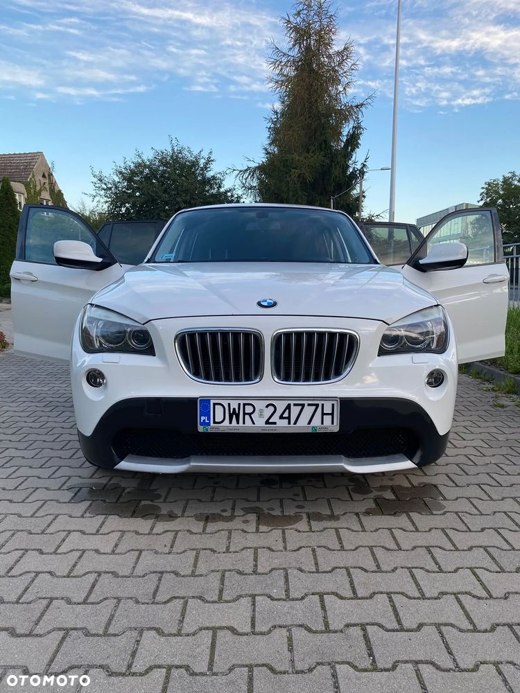 BMW X1 xDrive20i - 1