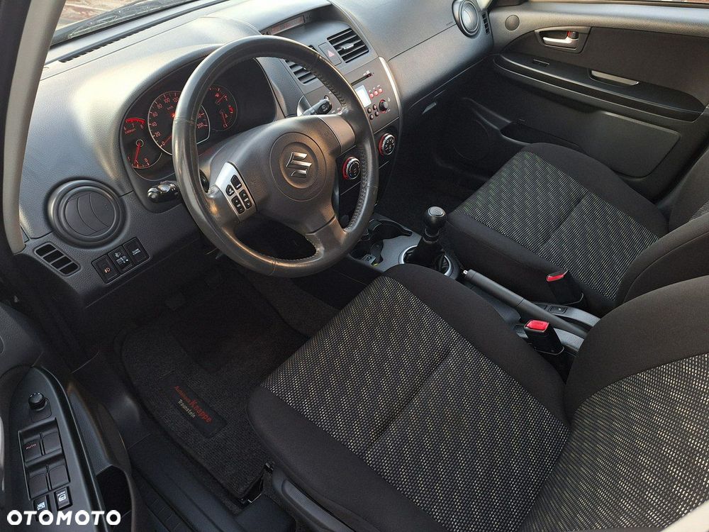 Suzuki SX4 - 10