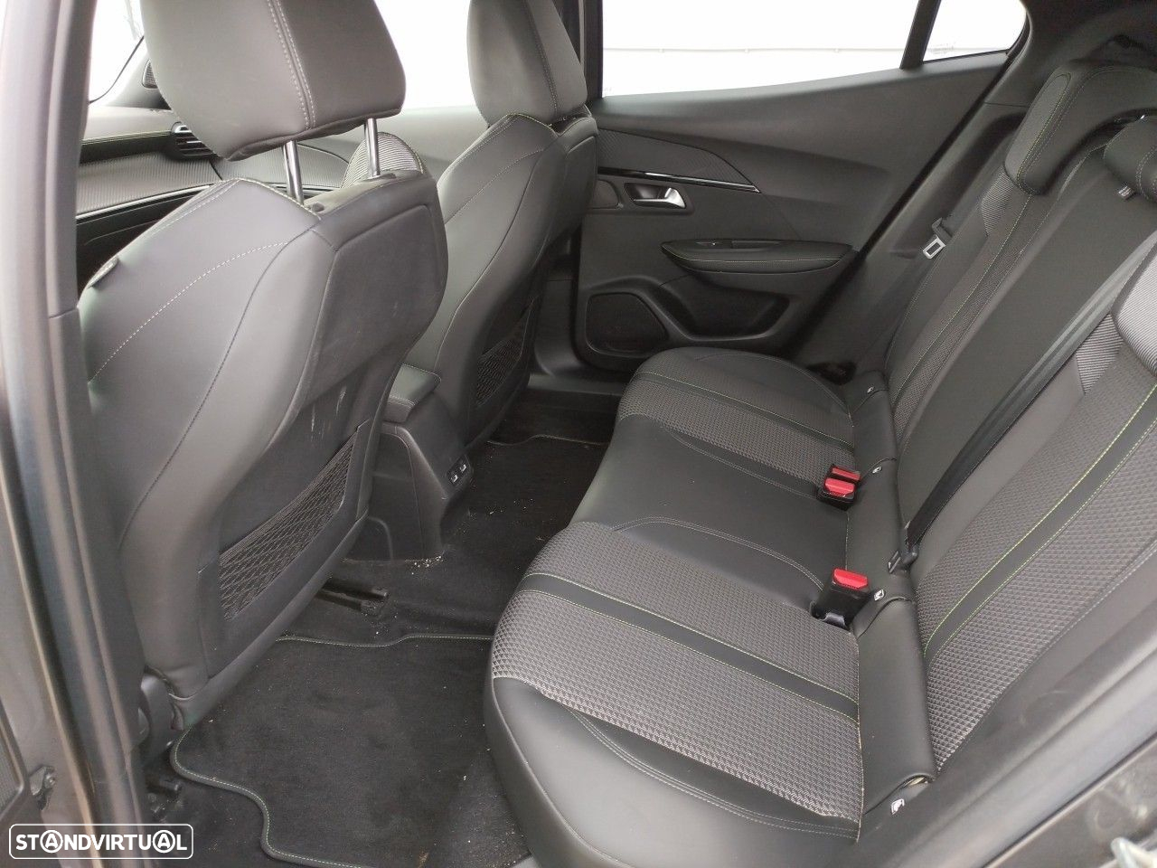 Peugeot 2008 - 9