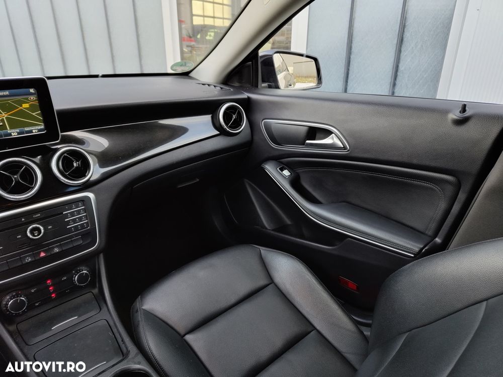 Mercedes-Benz CLA d Shooting Brake 7G-DCT AMG Line - 24