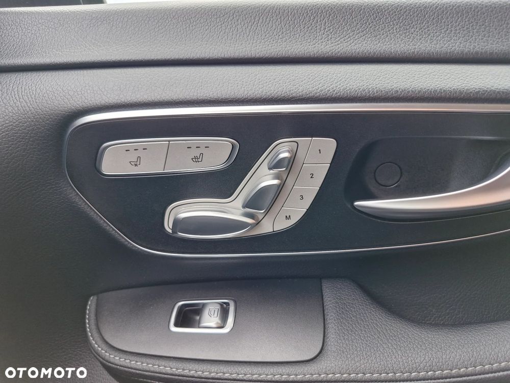 Mercedes-Benz Klasa V 300 d 4-Matic Avantgarde 9G-Tronic (d³ugi) - 16