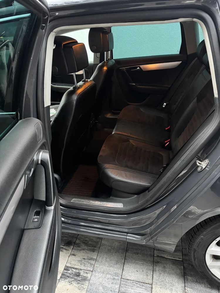 Volkswagen Passat Variant 2.0 TDI DSG BlueMotion Technology Comfortline - 21