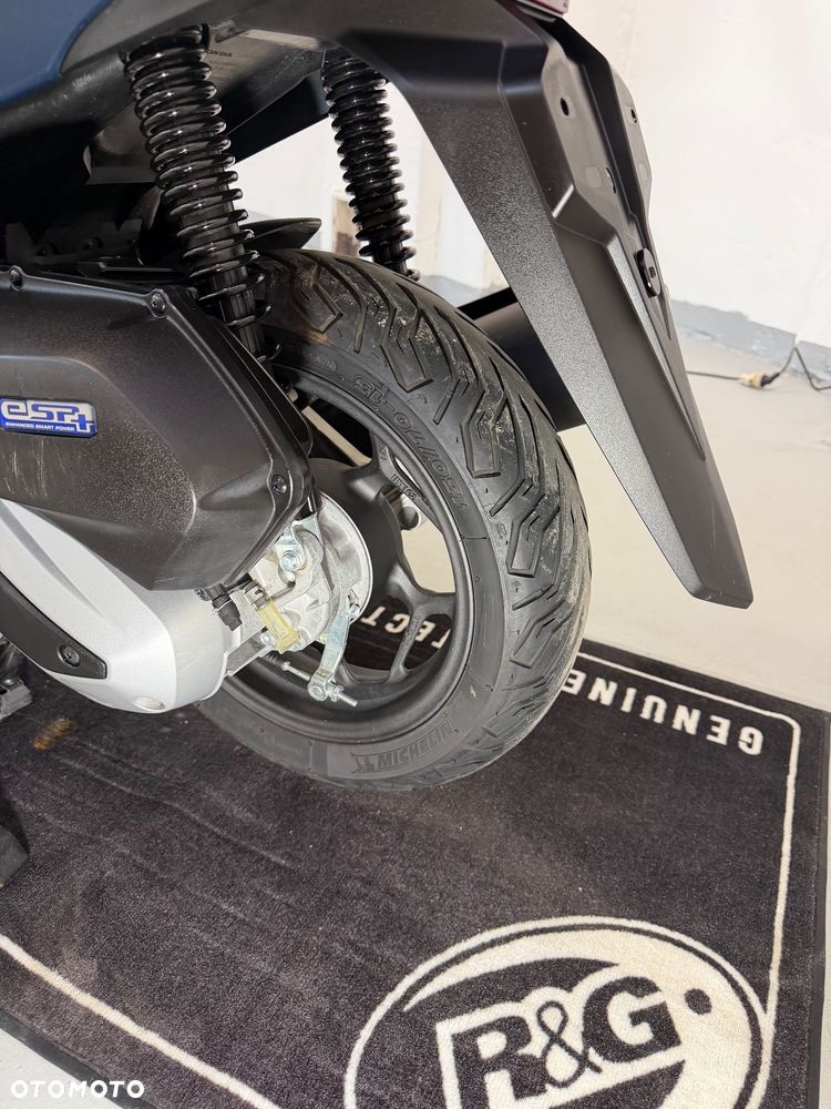 Honda PCX - 12