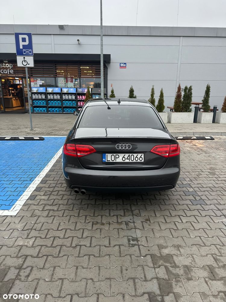 Audi A4 Limousine - 7