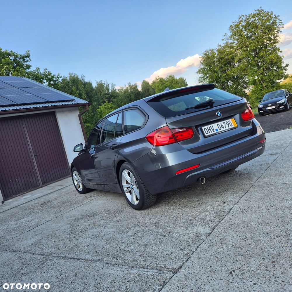 BMW Seria 3 320d Sport Line - 6