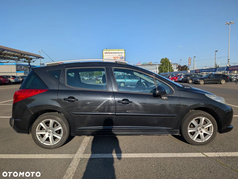 Peugeot 207 - 8