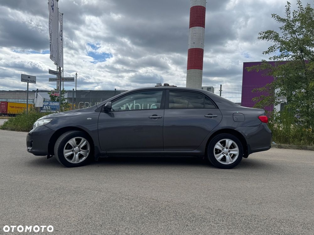 Toyota Corolla - 2