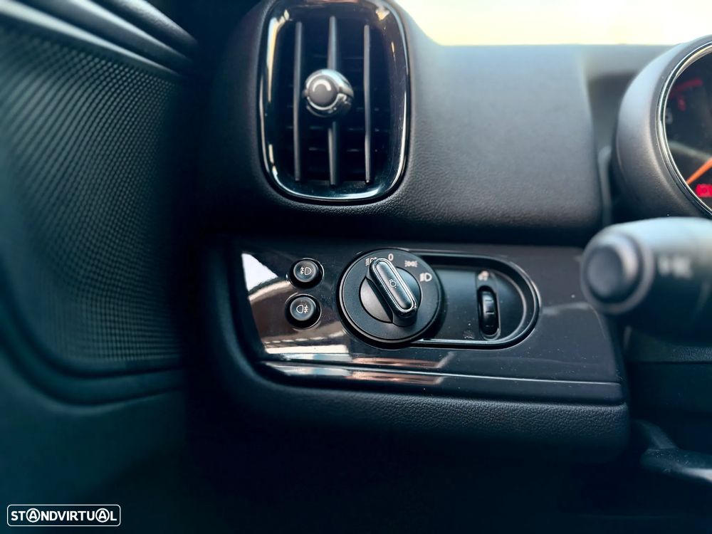 MINI Countryman One D Auto - 18