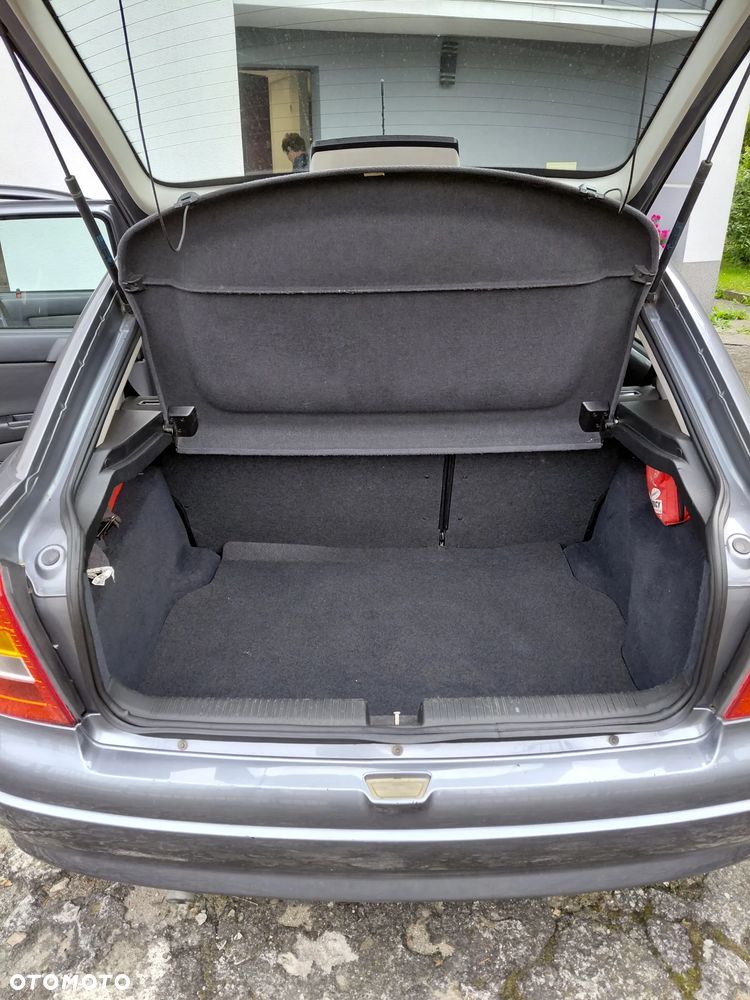 Opel Astra - 4