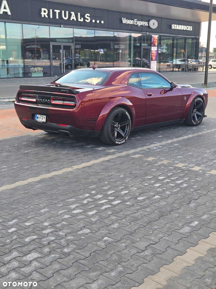 Dodge Challenger - 7