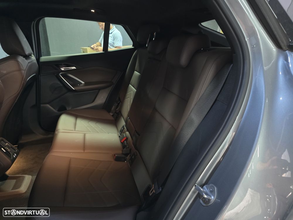 BMW iX2 eDrive20 Pack Desportivo M Pro - 23