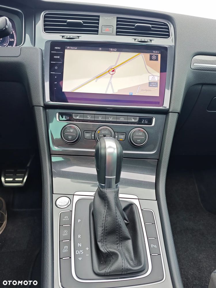 Volkswagen Golf - 12