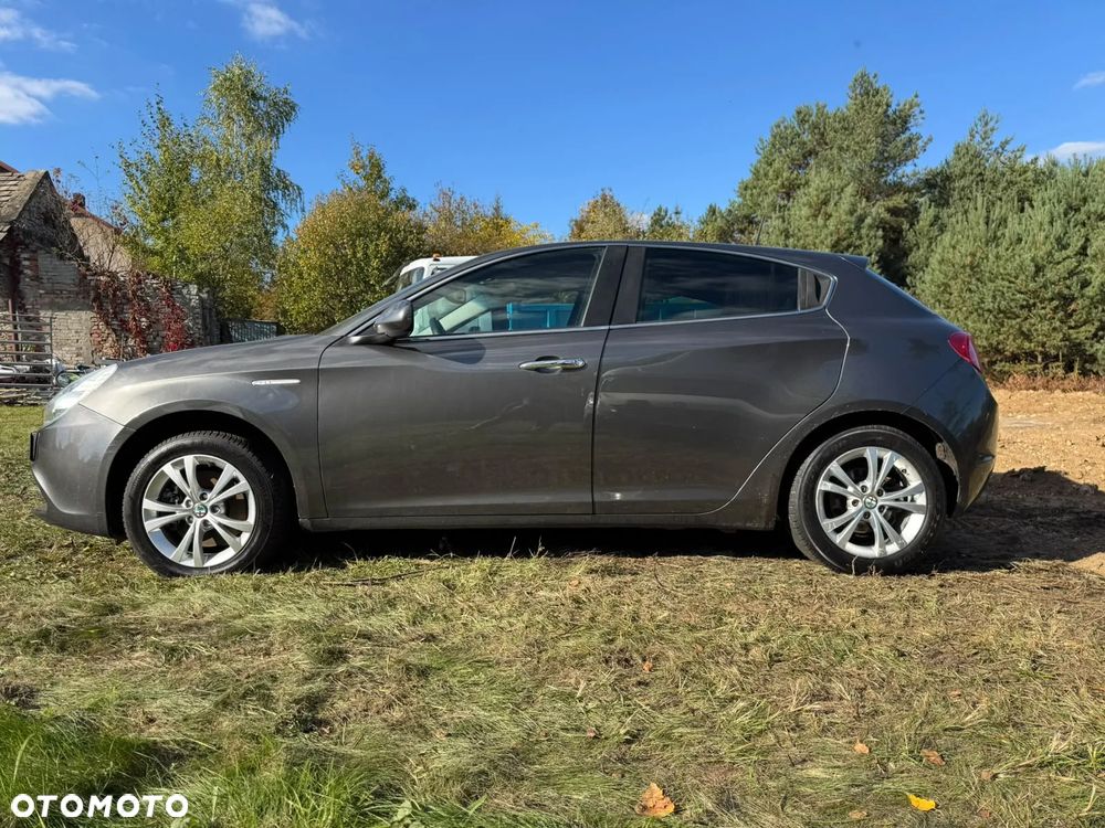 Alfa Romeo Giulietta 2015 photo 5