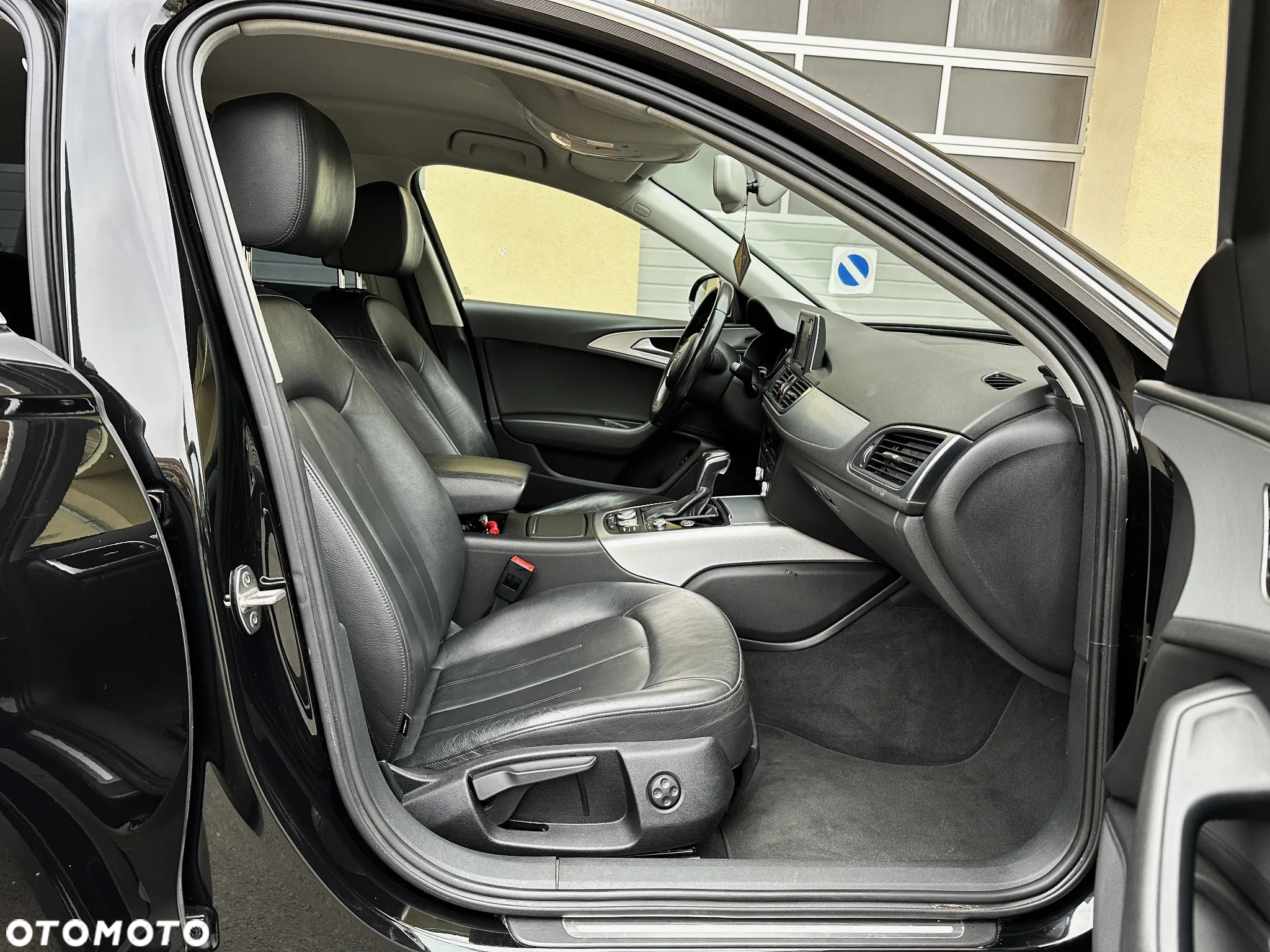 Audi A6 Avant 2.0 TDI Ultra S tronic - 26