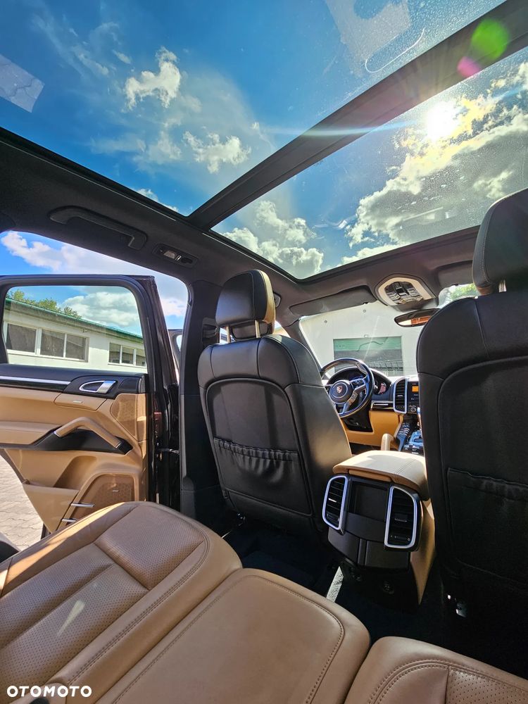 Porsche Cayenne Diesel Platinum Edition - 19