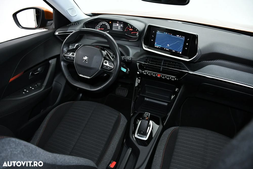 Peugeot 2008 1.2 L PureTech STT EAT8 Allure - 4