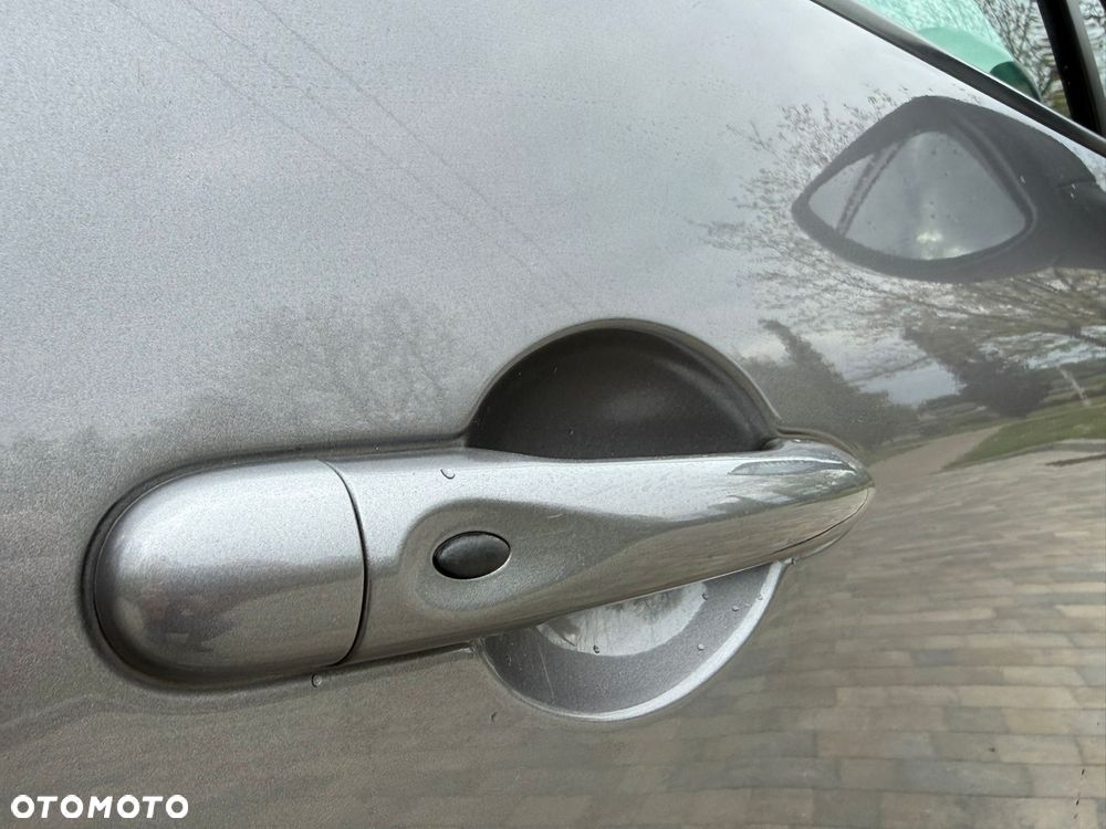 Renault Clio TCe 90 Limited - 16