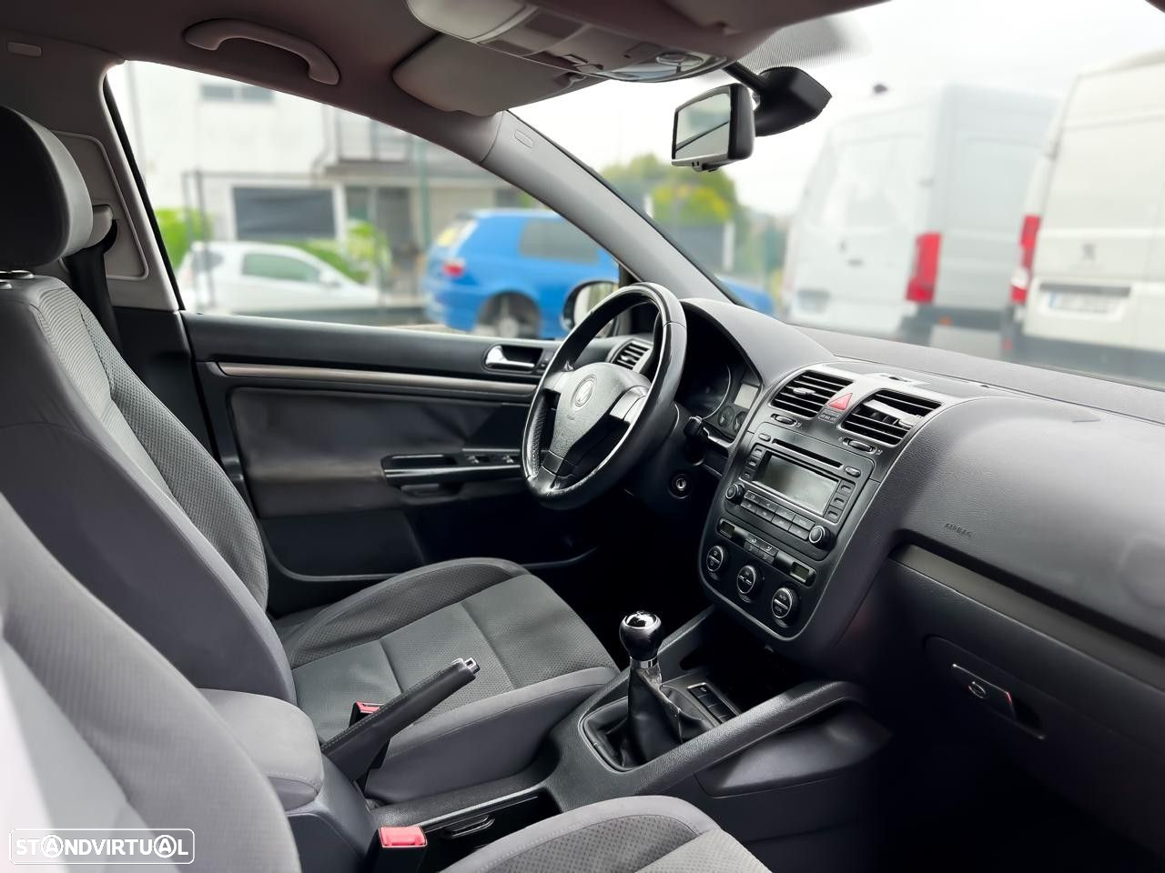 VW Golf - 12