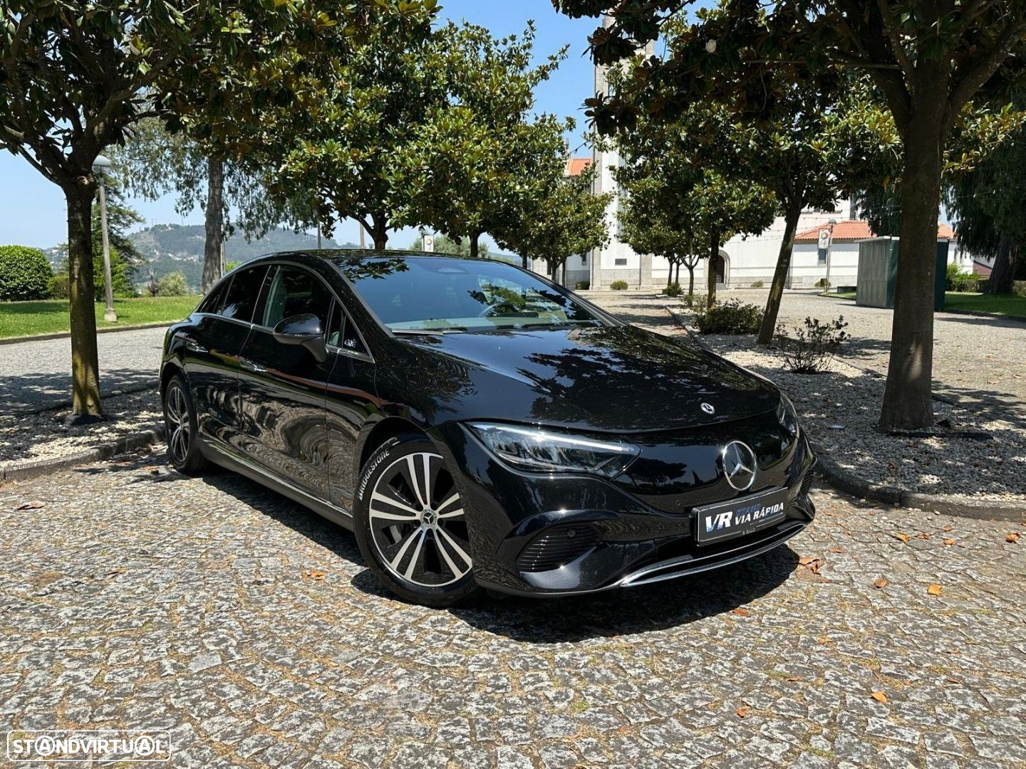 Mercedes-Benz EQE 300 Edition Electric Art - 4