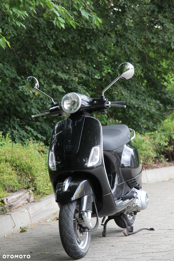 Piaggio Vespa - 3