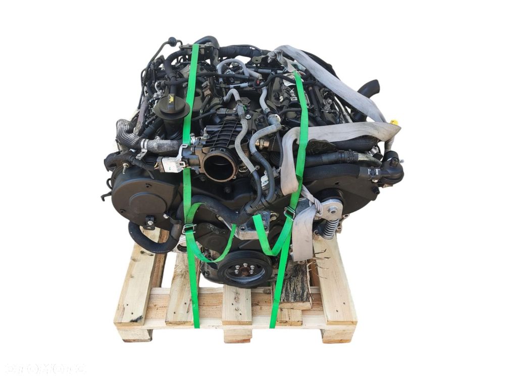 SILNIK KOMPLETNY WTRYSKIWACZE TURBINA CITROEN C5 III X7 3.0 HDI 10TRK1 X801 - 1