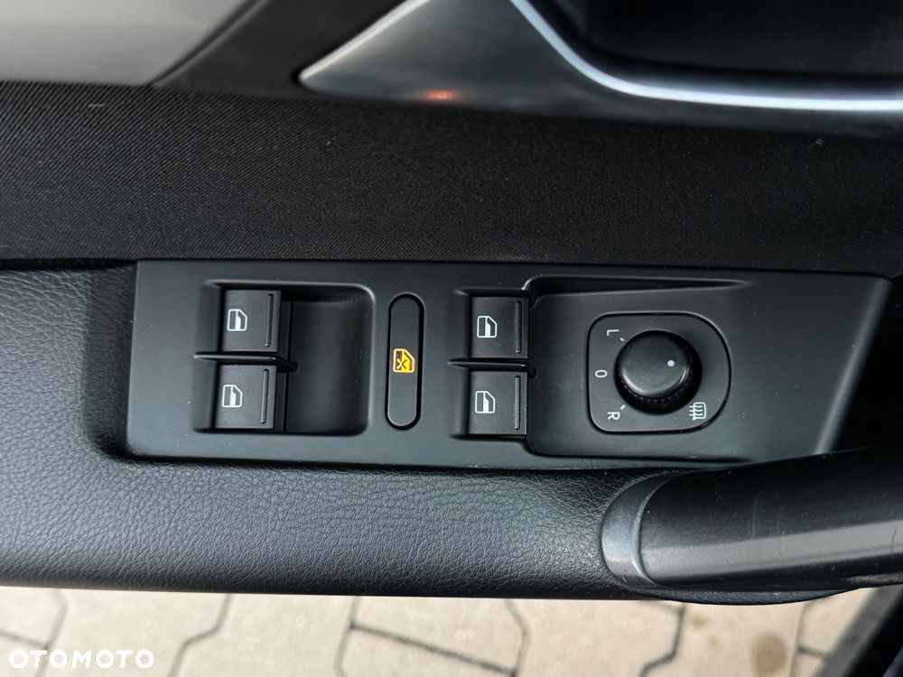 Volkswagen Passat - 14