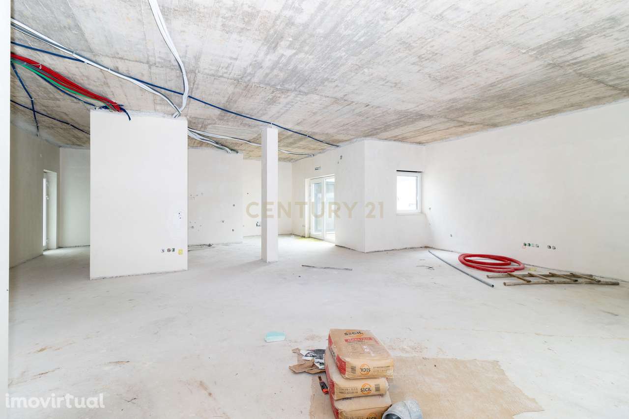 Moradia Térrea T4, em fase final de acabamento -Rio Maior - Grande imagem: 4/31