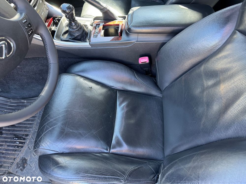 Lexus IS 220 D Prestige - 18