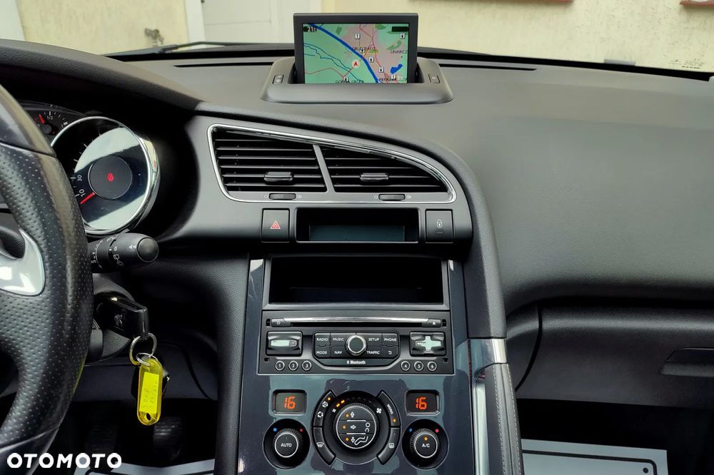 Peugeot 3008 120 VTi Premium - 10