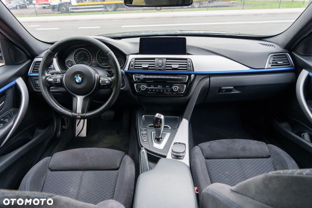 BMW Seria 3 320i Edition M Sport Shadow - 21