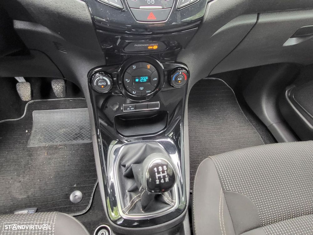 Ford Fiesta 1.0 EcoBoost Titanium - 9