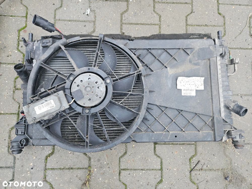Komplet chłodnic wentylator chłodnica Ford Focus Mk2 Lift 1,8 b 92kW 125KM 2010r - 1