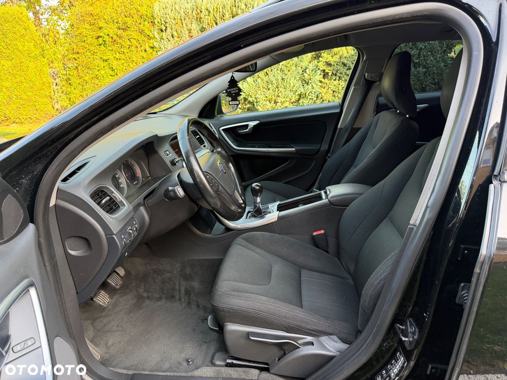 Volvo V60 D4 Business Edition - 26
