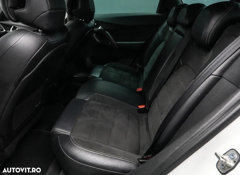 Citroën DS5 2.0 HDI BVM6 Sport Chic - 16