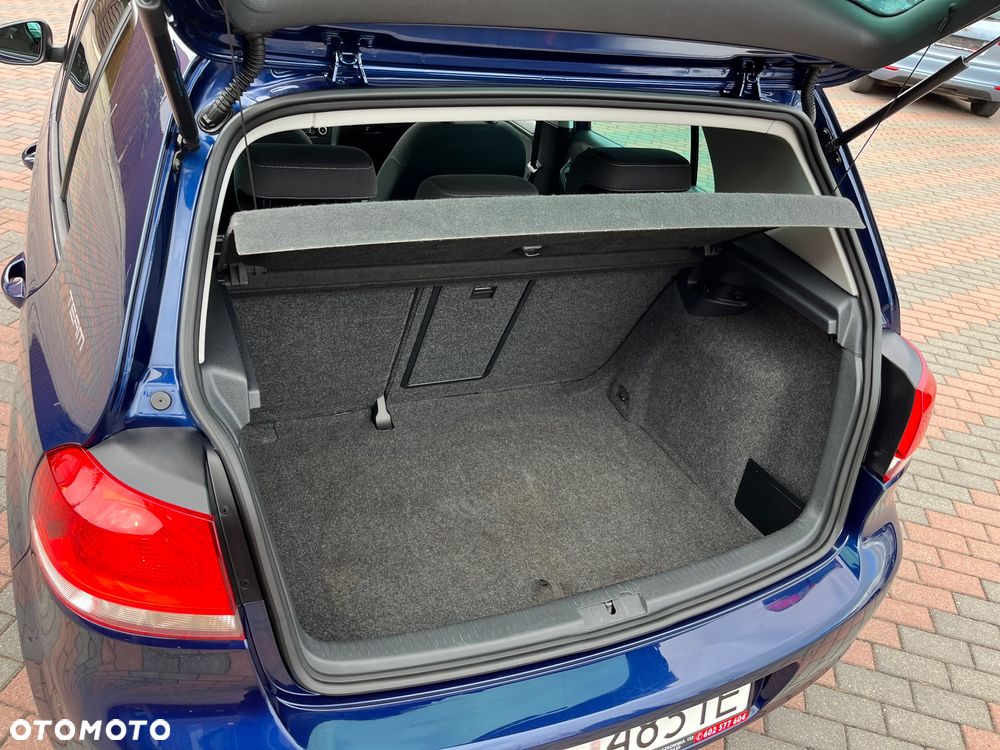 Volkswagen Golf 1.6 TDI DPF BlueMotion Technology Team - 30