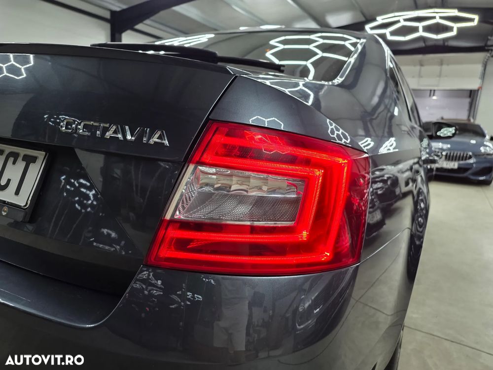 Skoda Octavia 2.0 TDI DSG Ambition - 25