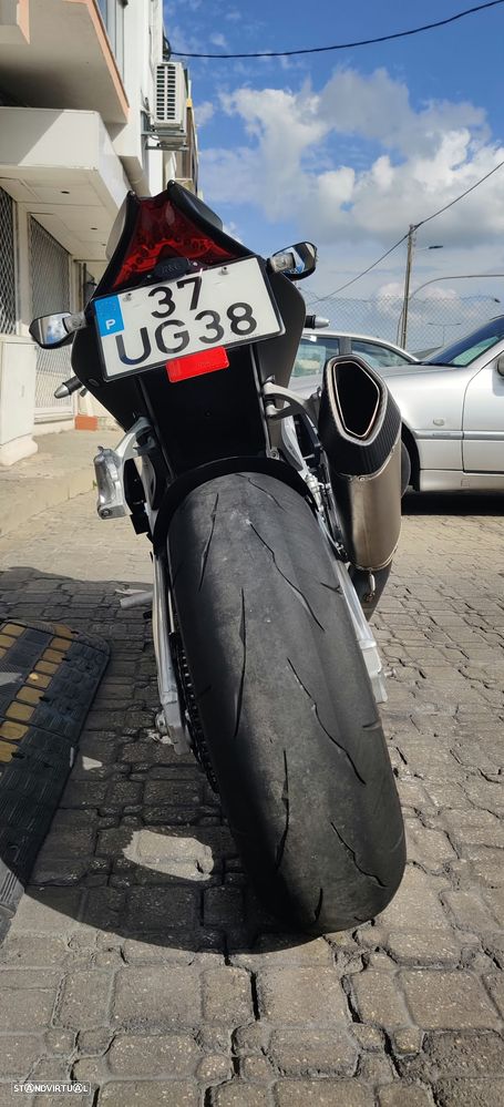 Aprilia RSV 4 RR - 9