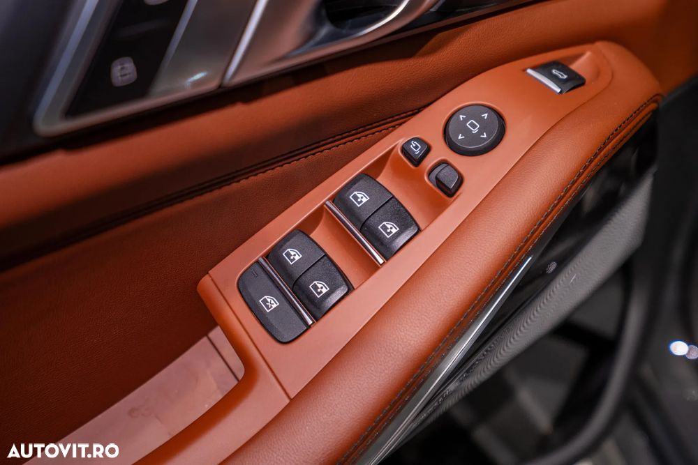 BMW X5 M M60i xDrive AT MHEV - 25