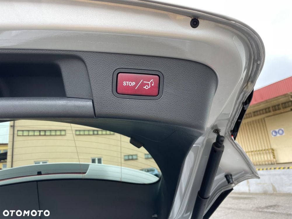 Mercedes-Benz GLA 200 d AMG Line - 20