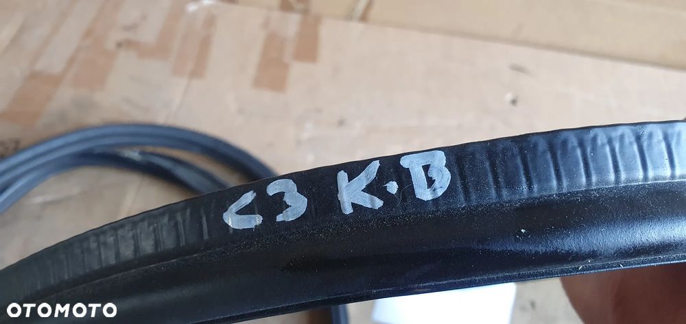 Uszczelka klapy bagażnika Citroen C3 II - 7