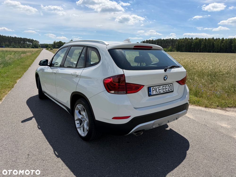 BMW X1 sDrive18d xLine - 11