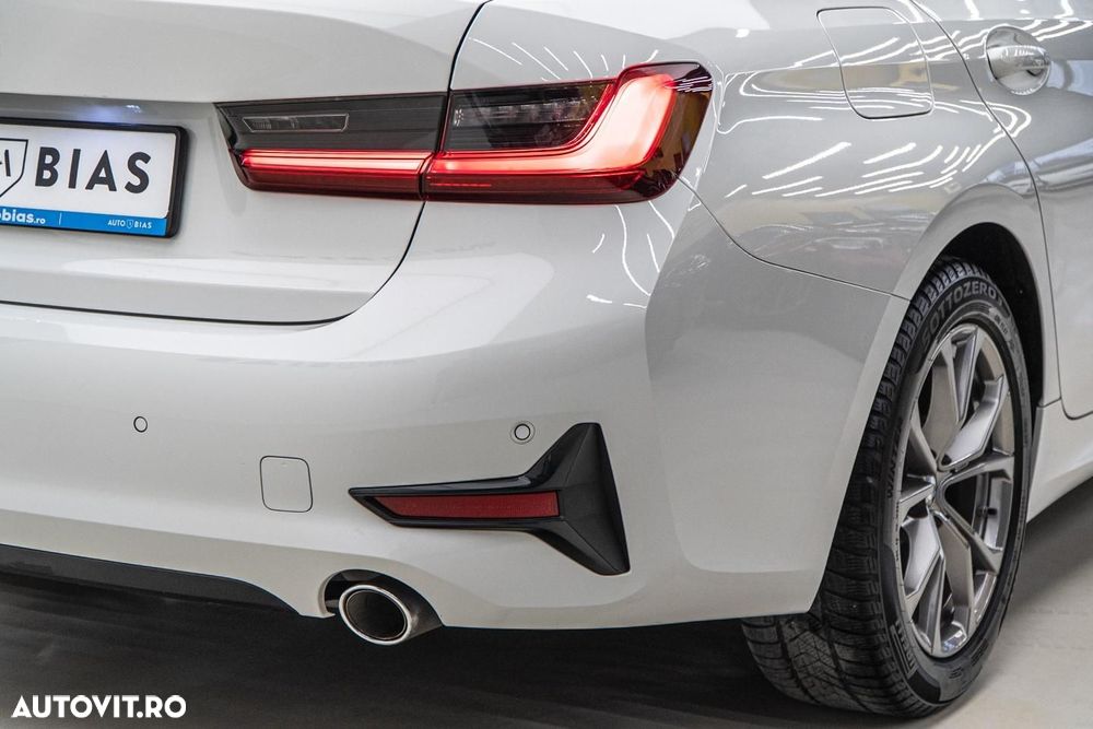 BMW Seria 3 316d Aut. Sport Line - 38