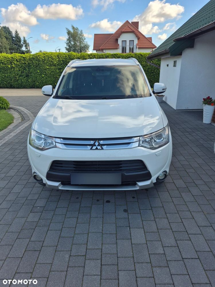 Mitsubishi Outlander 2.2 DI-D 4WD Plus - 3
