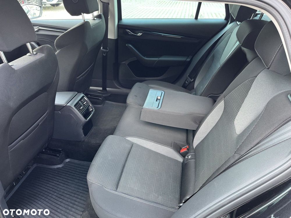 Skoda Octavia 2.0 TDI Ambition DSG - 17