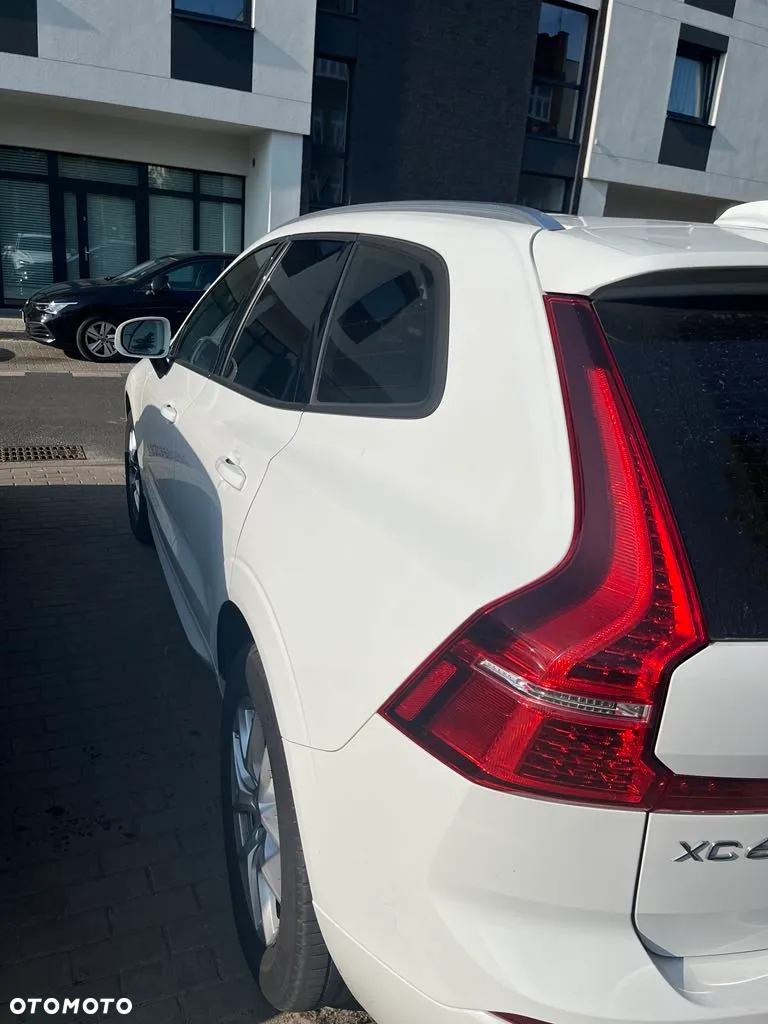 Volvo XC 60 T4 Momentum - 3