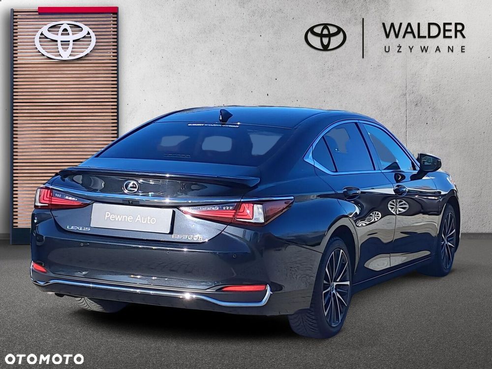 Lexus ES 300h Business Edition - 5