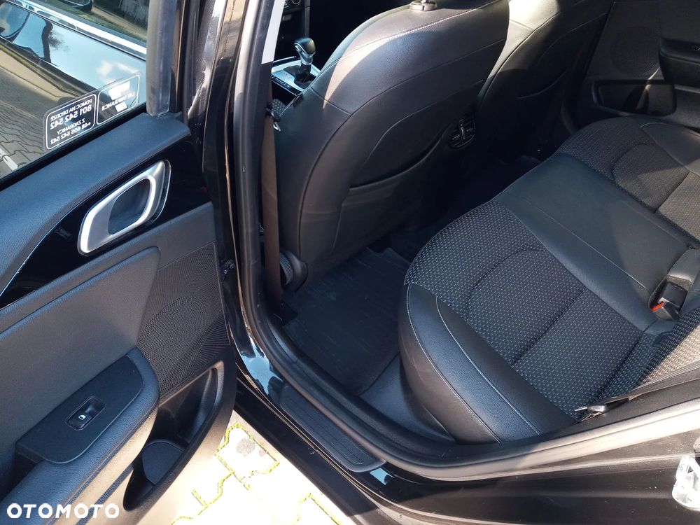 Kia Ceed 1.6 CRDi SCR L Business Line DCT - 26