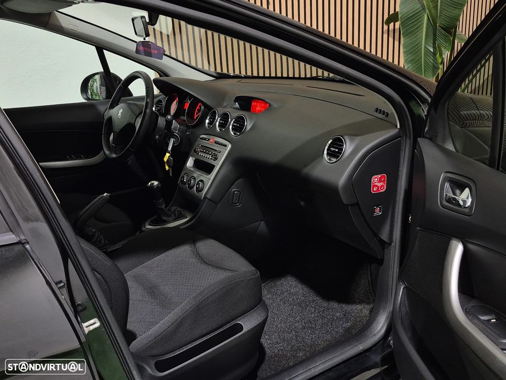 Peugeot 308 SW 1.4 16V Premium - 22