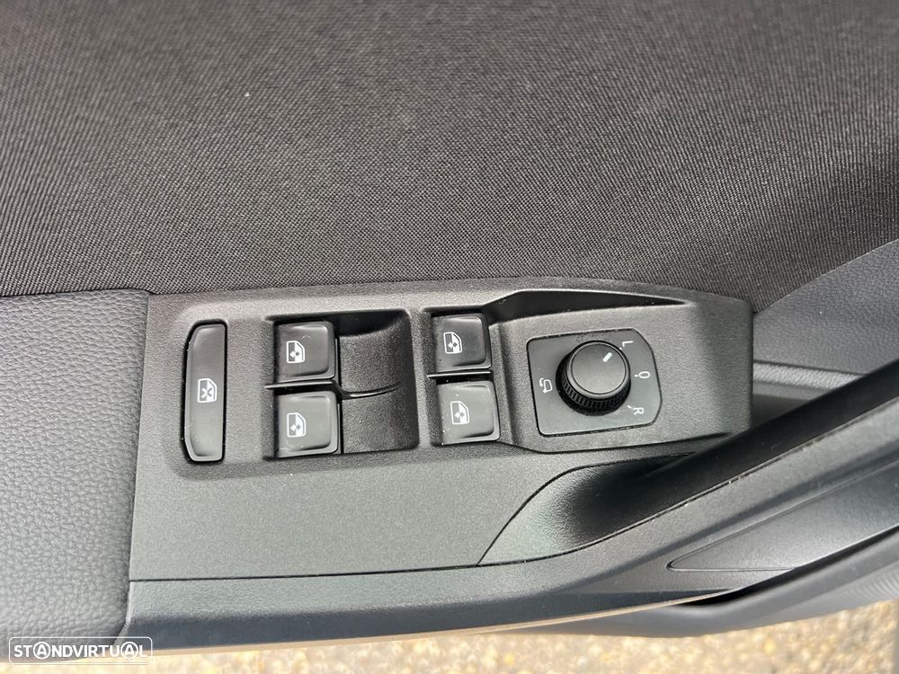 SEAT Arona 1.0 TSI FR - 11