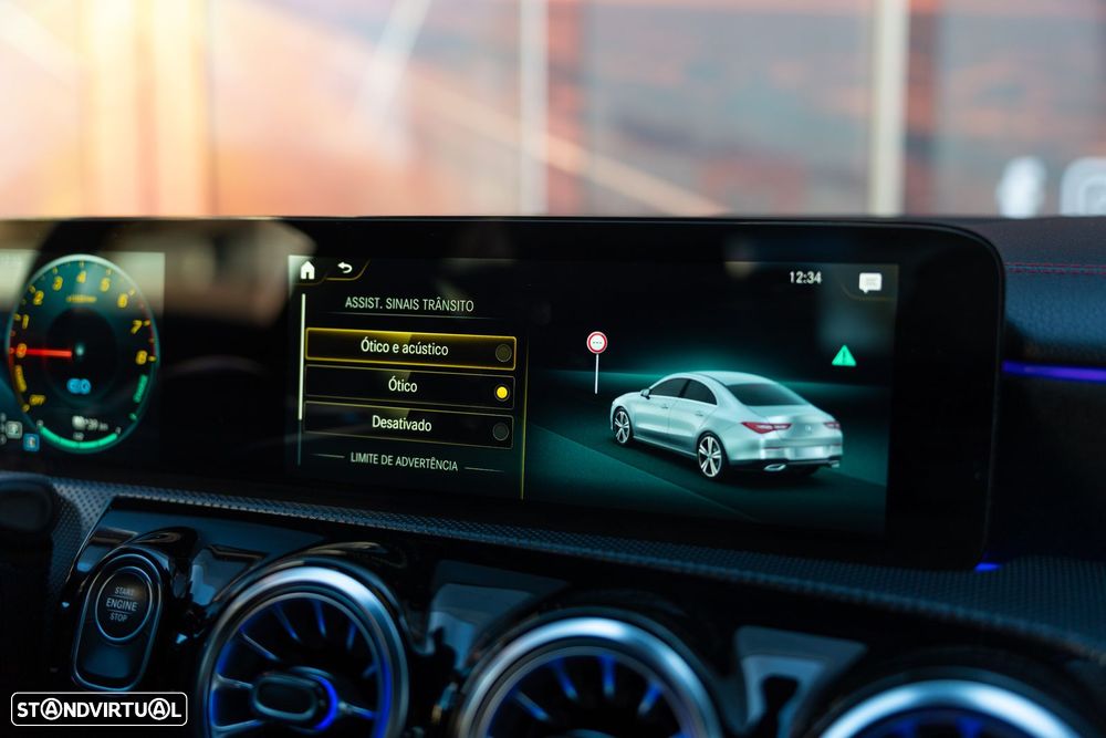 Mercedes-Benz CLA 250 e 8G-DCT AMG Line - 17